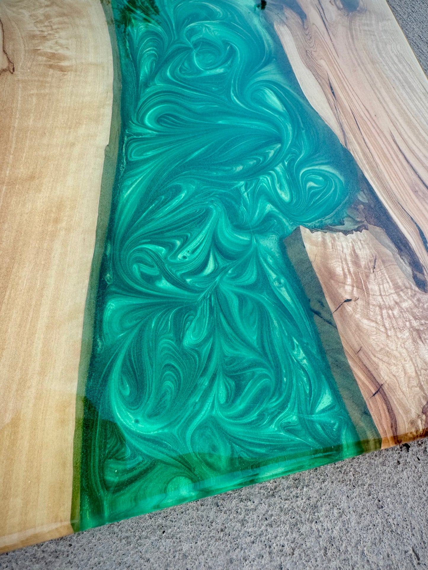 Turkish Olivewood Emerald River Board – Flood Coat Mirror Finish