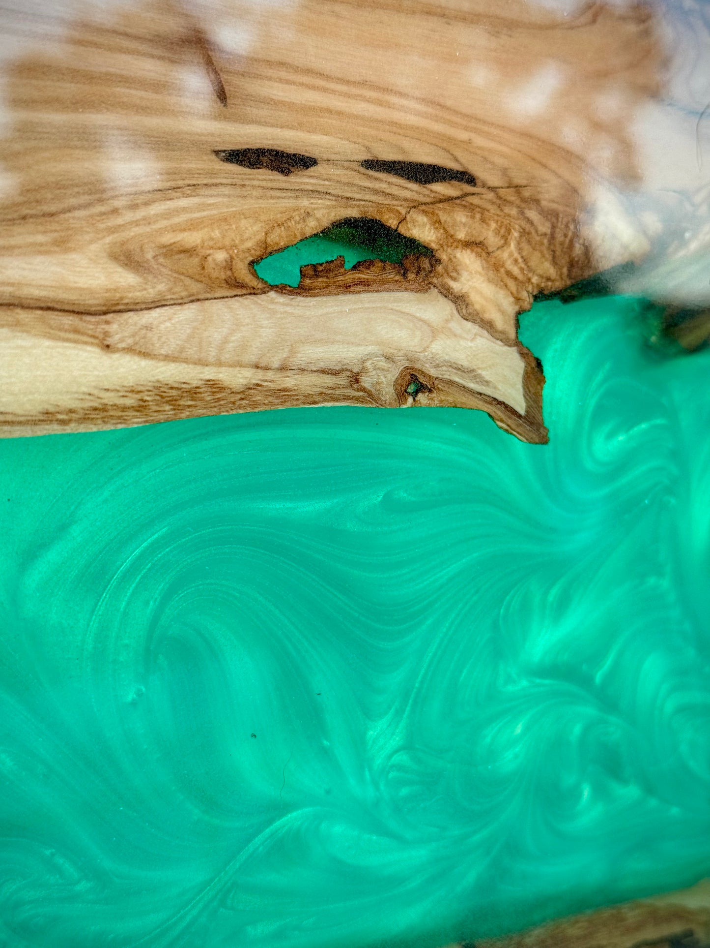 Turkish Olivewood Emerald River Board – Flood Coat Mirror Finish